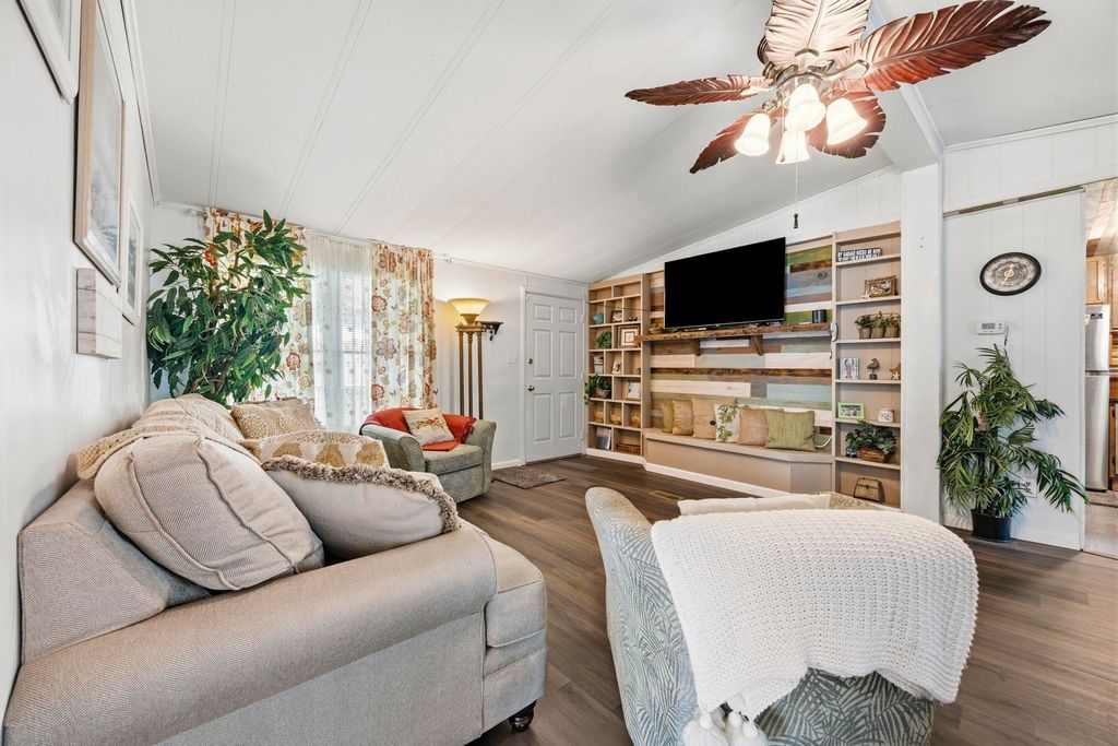 728 Garden Lake Dr., Garden City Beach, SC 29576 — photo 3