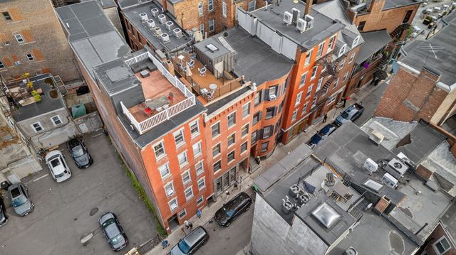 8 Garden Court 2, Boston, MA 02113