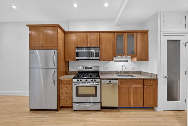 8 Garden Court 2, Boston, MA 02113