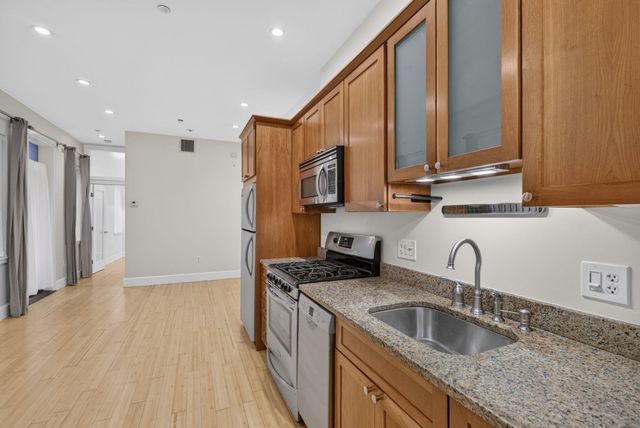 8 Garden Court 2, Boston, MA 02113