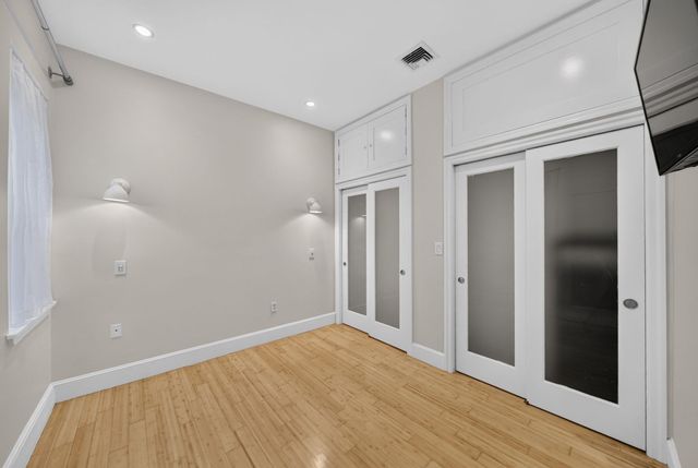 8 Garden Court 2, Boston, MA 02113