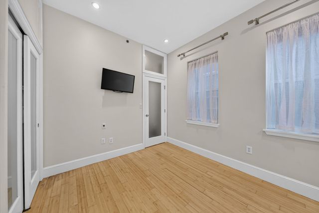 8 Garden Court 2, Boston, MA 02113