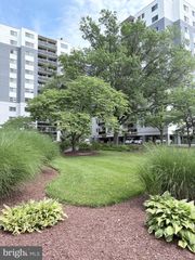 7333 NEW HAMPSHIRE AVE #416 S, Takoma Park, MD 20912