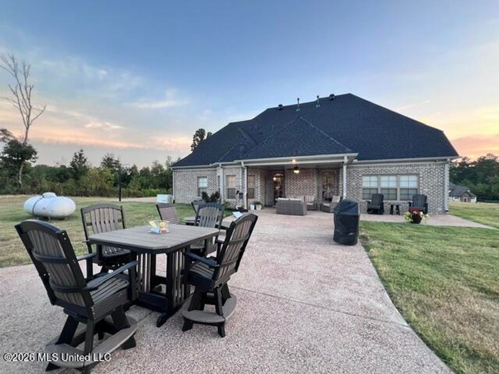 398 Poplar Lane, Holly Springs, MS 38635 — photo 2