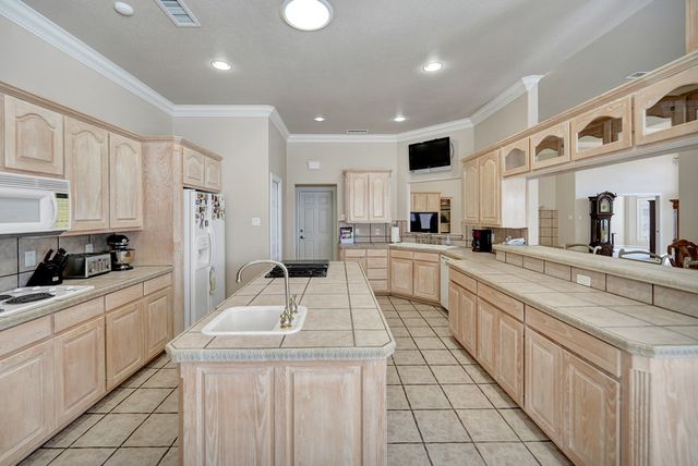 14 Long Champ Court, Odessa, TX 79762