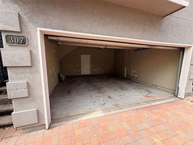 307 Grove Street, Houston, TX 77020