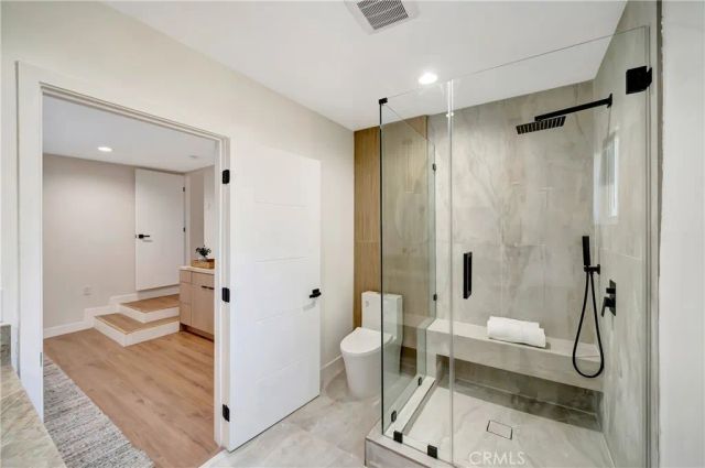 22120 Costanso Street, Woodland Hills, CA 91364