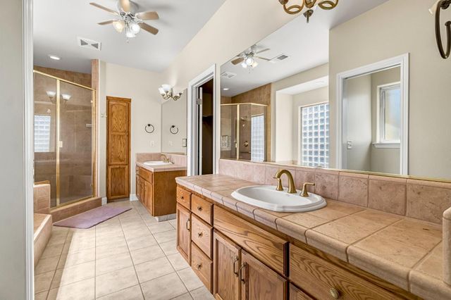 26041 Wayside Drive, Madera, CA 93638