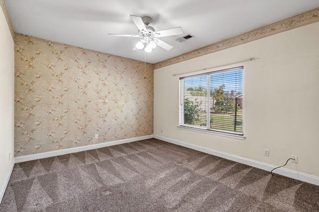 26041 Wayside Drive, Madera, CA 93638