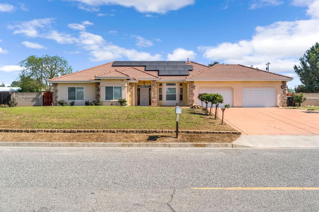 26041 Wayside Drive, Madera, CA 93638