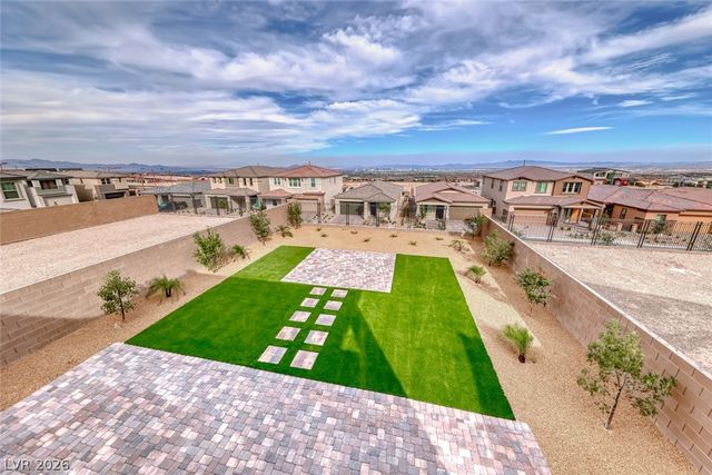 560 Preston Oak Place, Las Vegas, NV 89138