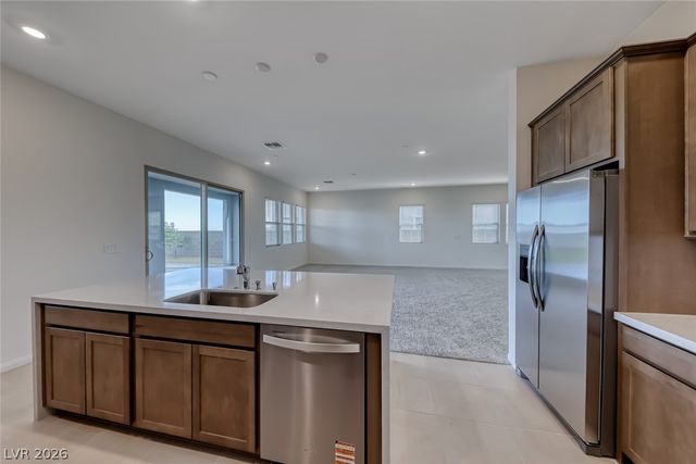 560 Preston Oak Place, Las Vegas, NV 89138