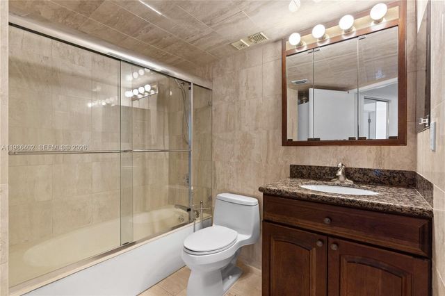 3600 Mystic Pointe Dr 310, Aventura, FL 33180