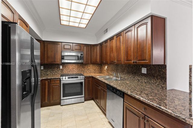 3600 Mystic Pointe Dr 310, Aventura, FL 33180