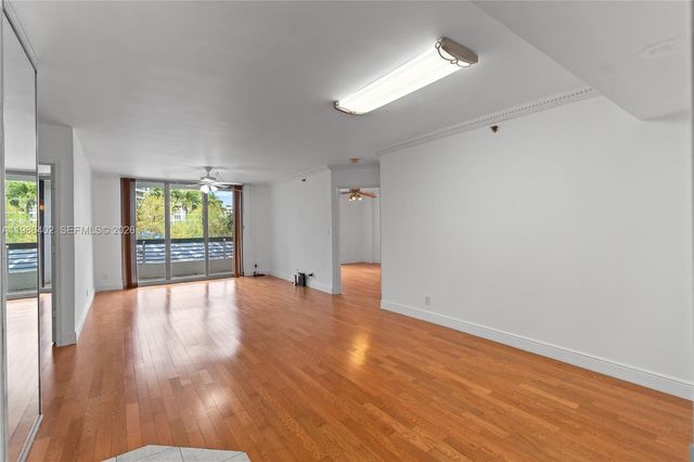 3600 Mystic Pointe Dr 310, Aventura, FL 33180