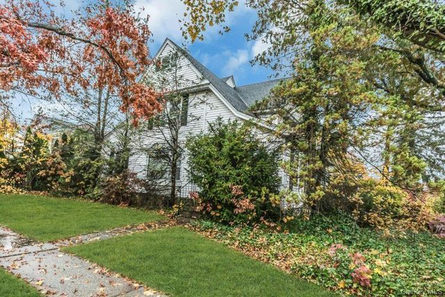 113 Murray Avenue, Port Washington, NY 11050