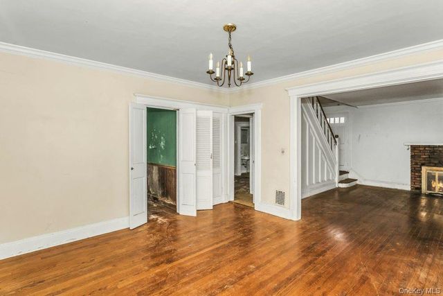 113 Murray Avenue, Port Washington, NY 11050