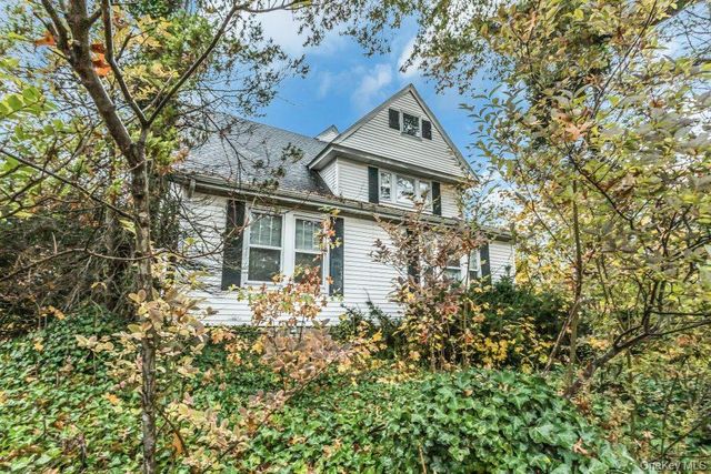 113 Murray Avenue, Port Washington, NY 11050