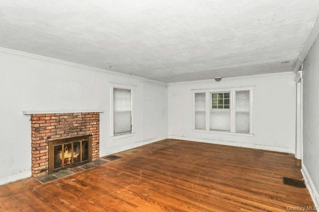 113 Murray Avenue, Port Washington, NY 11050