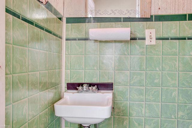 1585 S M-52 Road, Owosso Twp, MI 48867