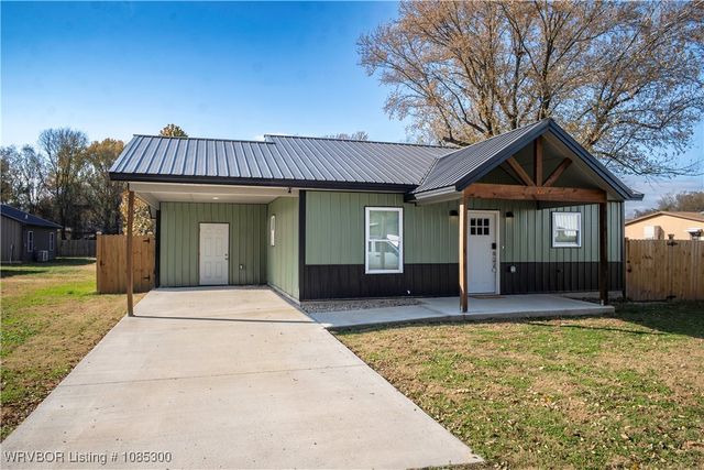 1141 W Delaware Street, Westville, OK 74965