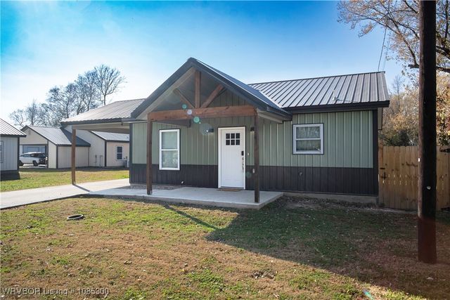 1141 W Delaware Street, Westville, OK 74965