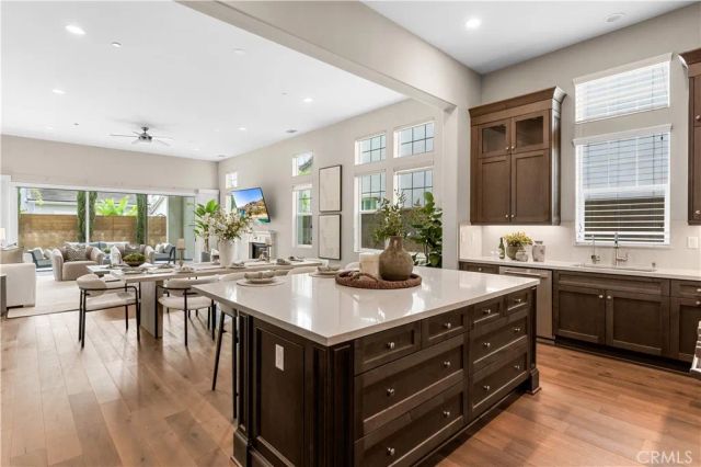 102 Derailer, Irvine, CA 92618