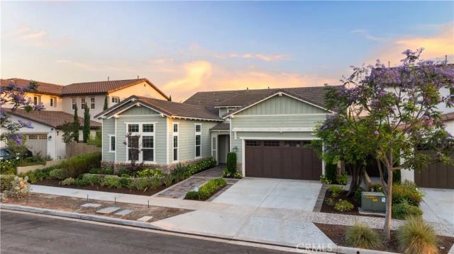 102 Derailer, Irvine, CA 92618