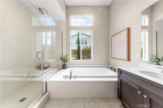 102 Derailer, Irvine, CA 92618