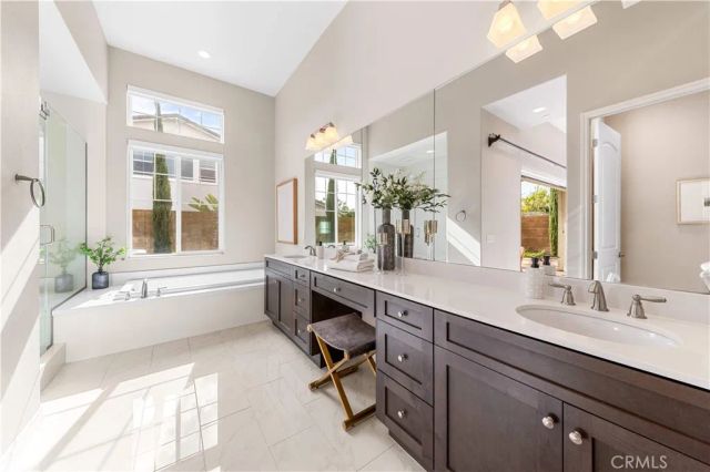 102 Derailer, Irvine, CA 92618