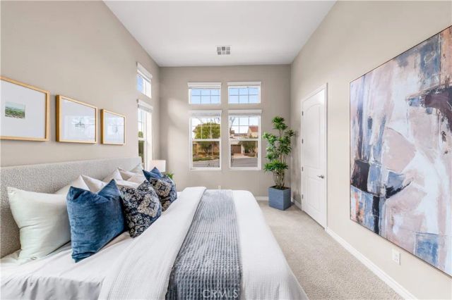 102 Derailer, Irvine, CA 92618