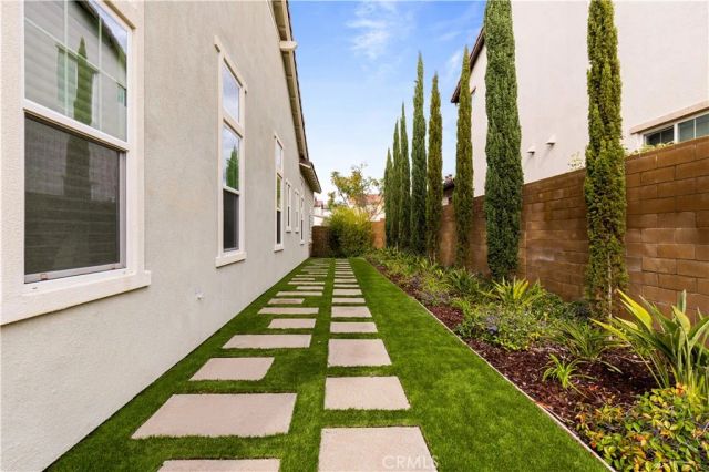 102 Derailer, Irvine, CA 92618