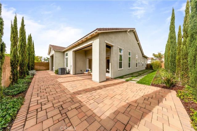 102 Derailer, Irvine, CA 92618