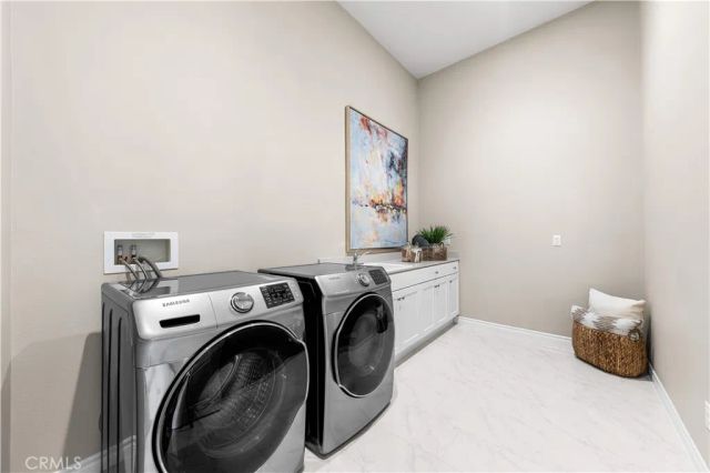 102 Derailer, Irvine, CA 92618