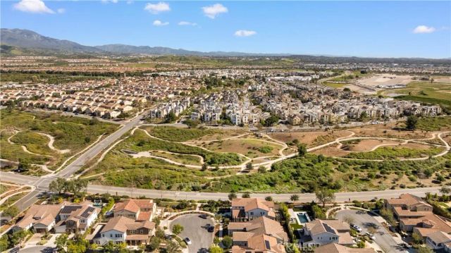 102 Derailer, Irvine, CA 92618