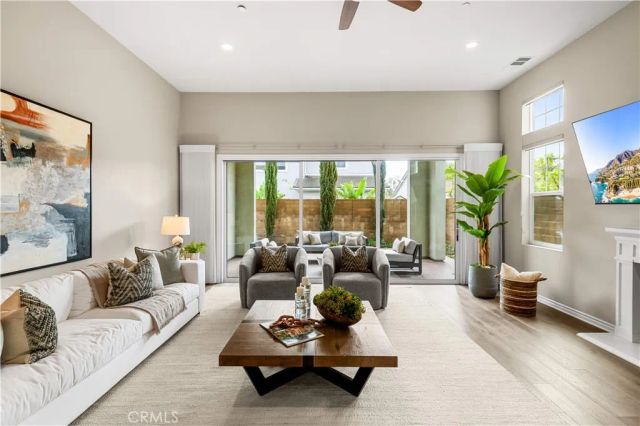 102 Derailer, Irvine, CA 92618