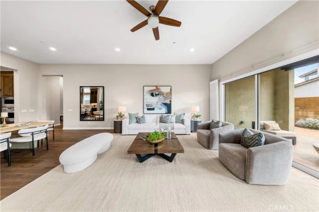 102 Derailer, Irvine, CA 92618