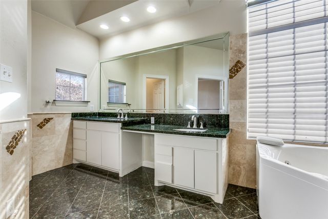 14561 Juliard Lane, Addison, TX 75001