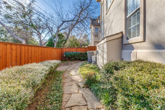 14561 Juliard Lane, Addison, TX 75001