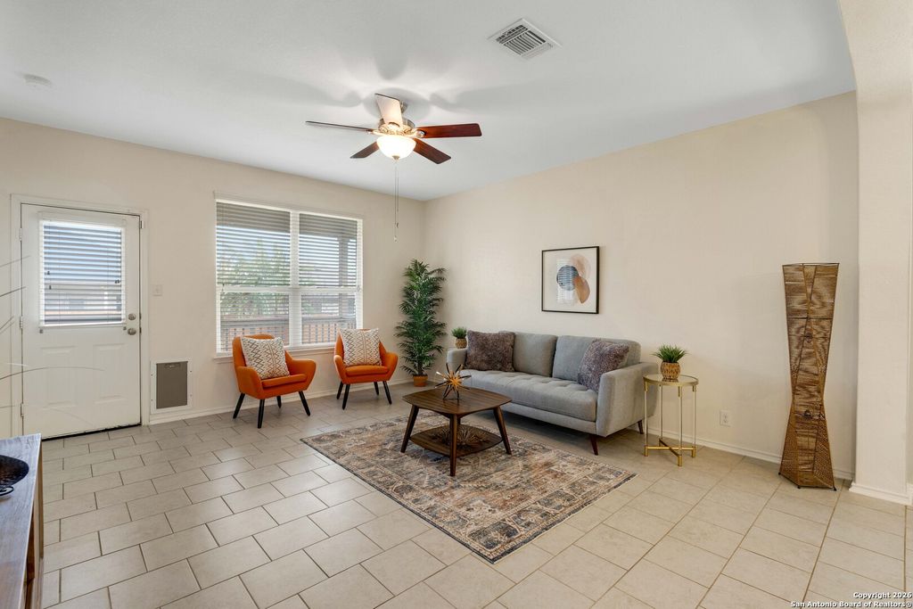 428 Kings Way, Cibolo, TX 78108