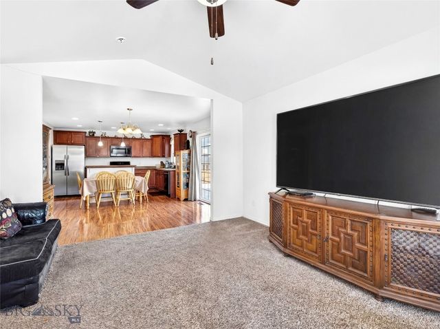 2217 Sturnella Lane, Belgrade, MT 59714