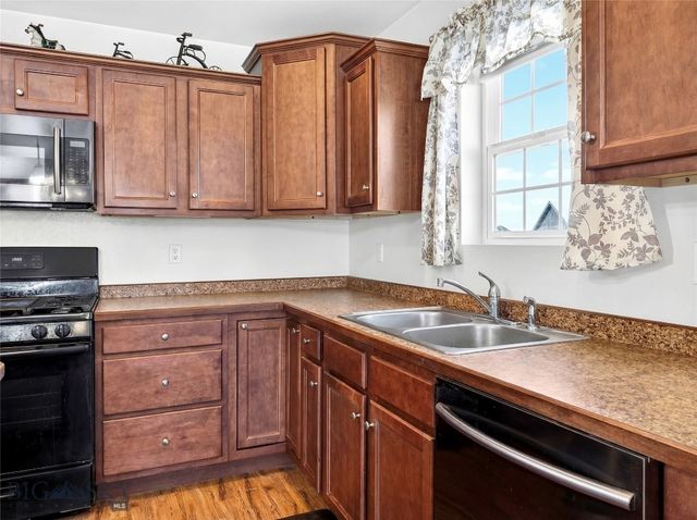 2217 Sturnella Lane, Belgrade, MT 59714