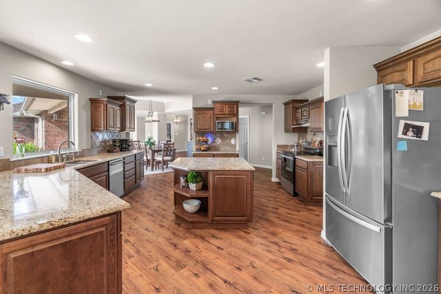 17373 Sumac Road, Madill, OK 73446