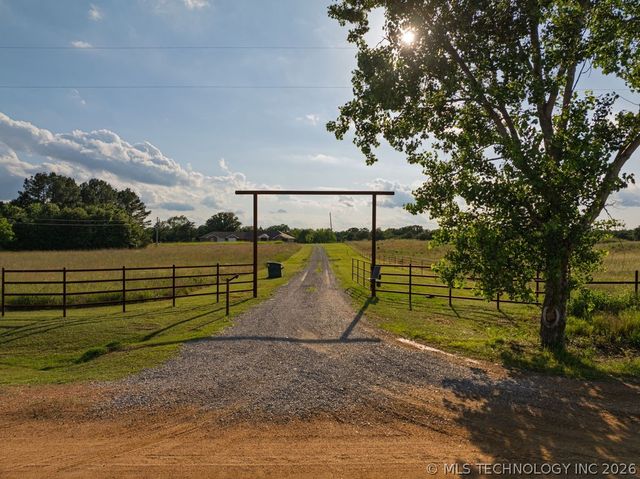 17373 Sumac Road, Madill, OK 73446