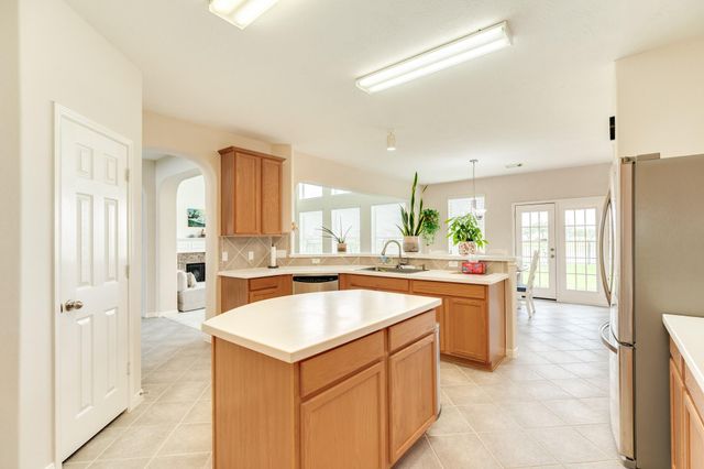 8 Terra Bella Drive, Manvel, TX 77578