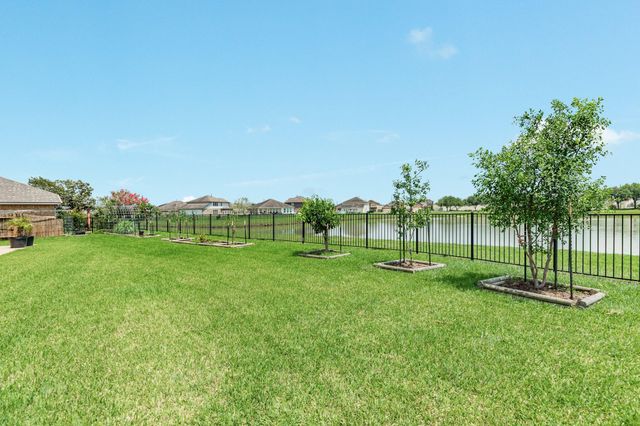 8 Terra Bella Drive, Manvel, TX 77578