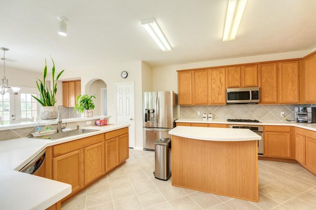 8 Terra Bella Drive, Manvel, TX 77578