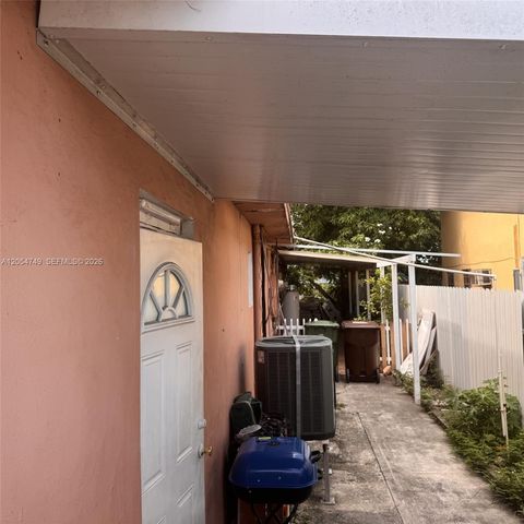 758 E 20th St, Hialeah, FL 33013