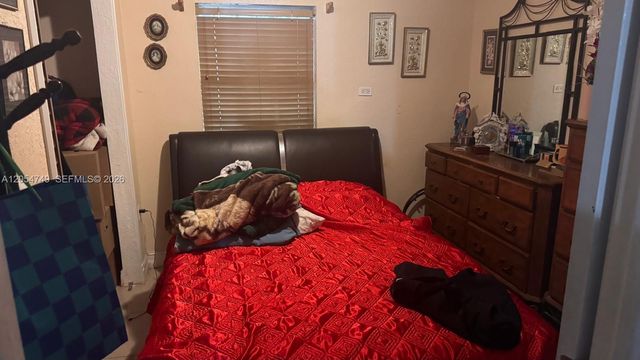 758 E 20th St, Hialeah, FL 33013