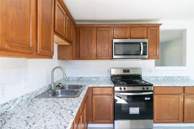 702 N 2nd ST, Copperas Cove, TX 76522